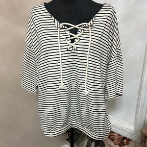 Jane and Delancey Black and White Striped Short Sleeve Top